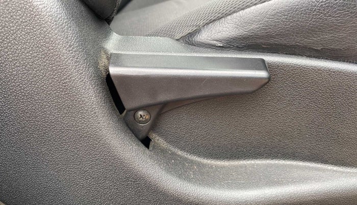 2017 Tata Tiago XT PETROL, Petrol, Manual, 60,536 km, Driver Side Adjustment Panel