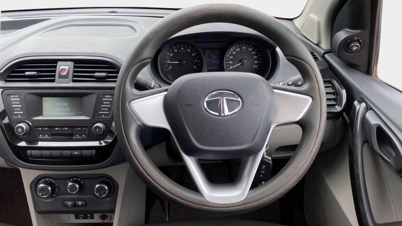 2017 Tata Tiago XT PETROL, Petrol, Manual, 60,536 km, Steering Wheel Close Up