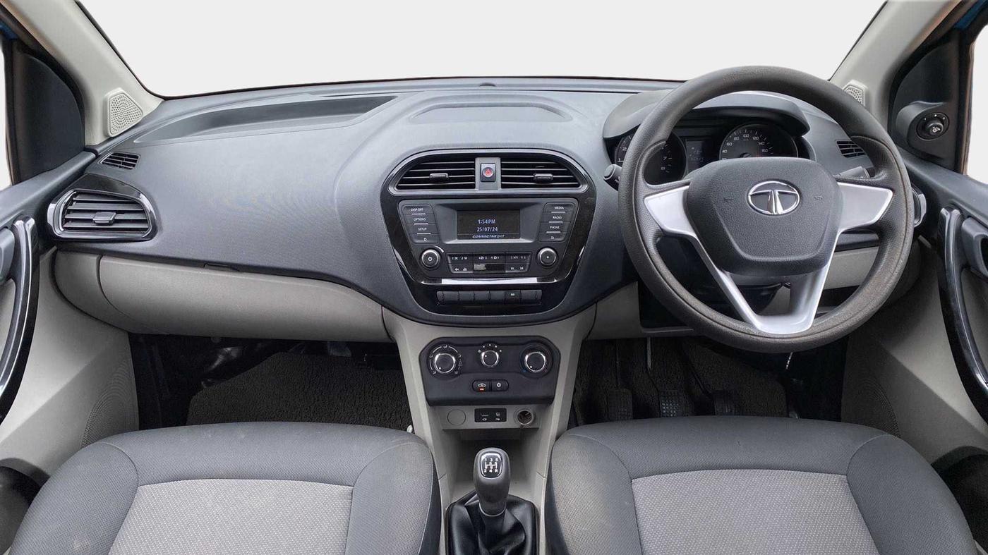 2017 Tata Tiago XT PETROL, Petrol, Manual, 60,536 km, Dashboard