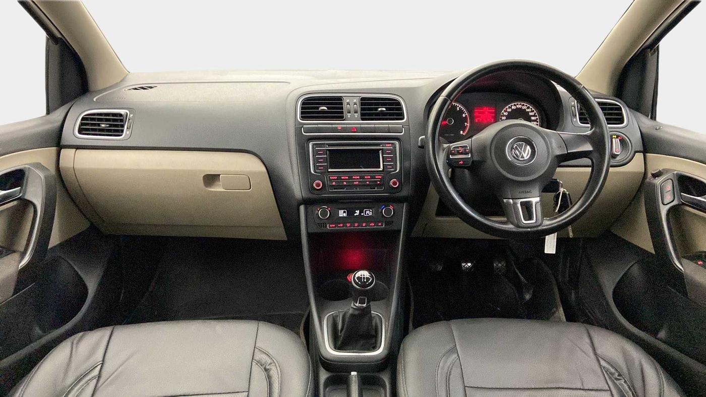 2013 Volkswagen Polo HIGHLINE1.2L, Petrol, Manual, 65,451 km, Dashboard