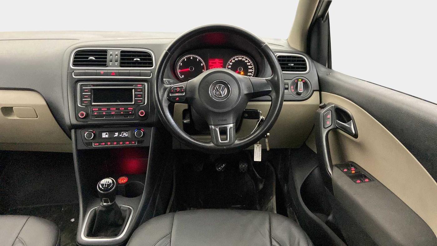 2013 Volkswagen Polo HIGHLINE1.2L, Petrol, Manual, 65,451 km, Steering Wheel Close Up