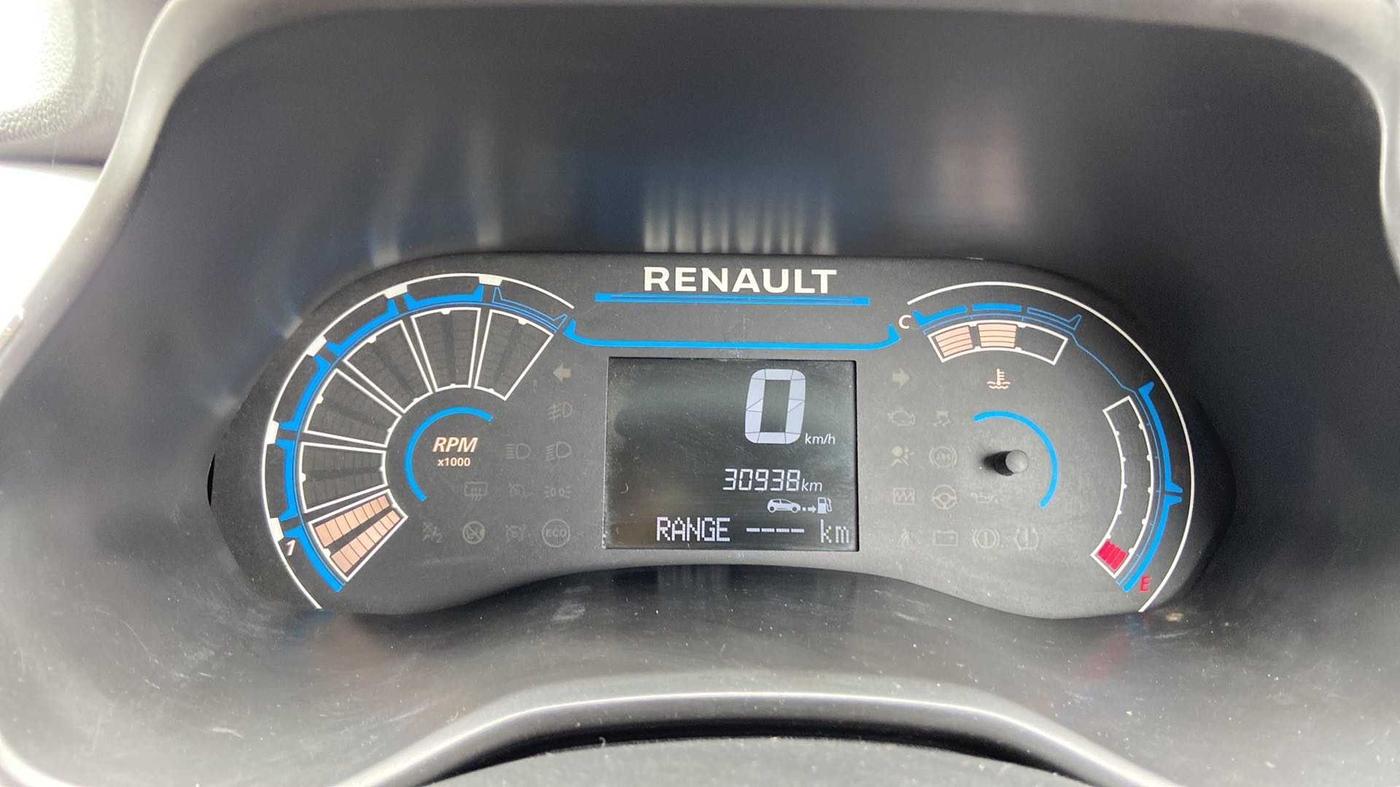 2020 Renault TRIBER RXZ, Petrol, Manual, 30,916 km, Odometer Image