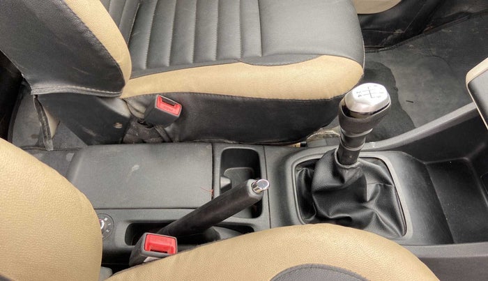 2020 Renault TRIBER RXZ, Petrol, Manual, 30,916 km, Gear Lever