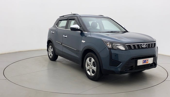 2022 Mahindra XUV300 W6 1.2 PETROL AMT, Petrol, Automatic, 4,111 km, Right Front Diagonal