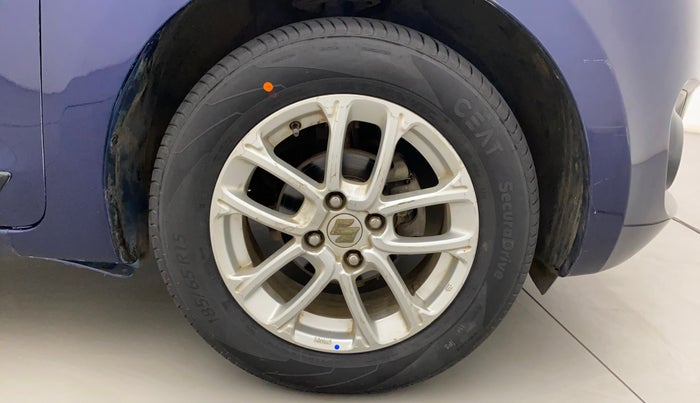 2018 Maruti Swift ZXI, Petrol, Manual, 70,366 km, Right Front Wheel