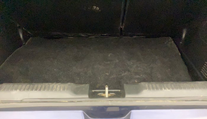2018 Maruti Swift ZXI, Petrol, Manual, 70,366 km, Boot Inside