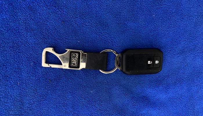 2018 Maruti Swift ZXI, Petrol, Manual, 70,366 km, Key Close Up