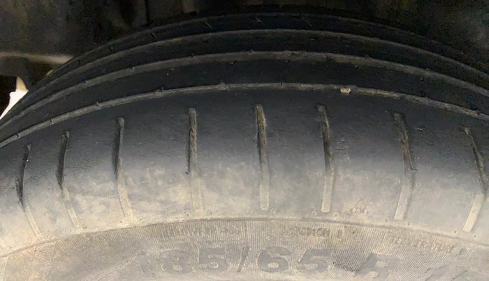 2018 Maruti Swift ZXI, Petrol, Manual, 70,366 km, Right Rear Tyre Tread