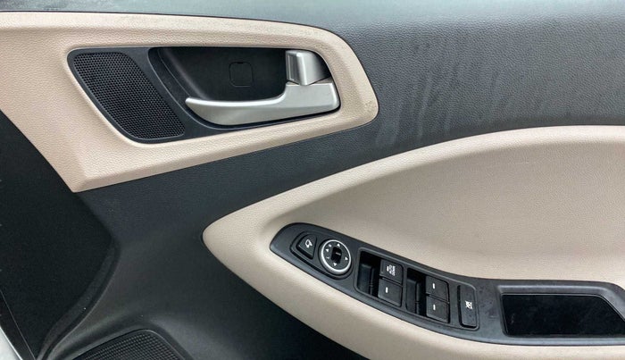 2019 Hyundai Elite i20 SPORTZ PLUS 1.2, Petrol, Manual, 25,914 km, Driver Side Door Panels Control