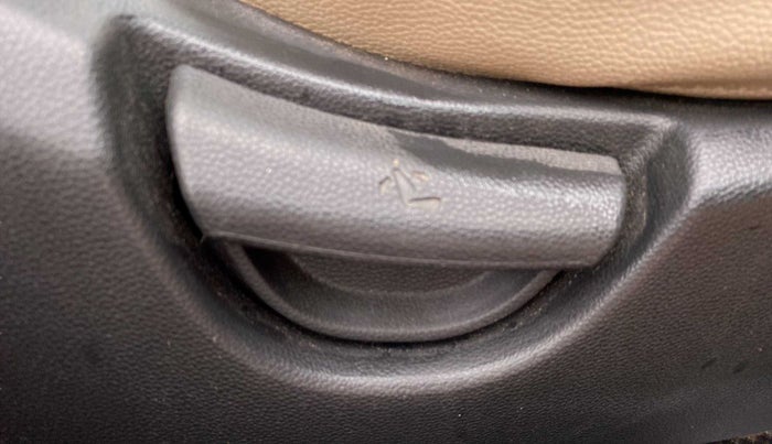 2018 Hyundai Xcent E+, Petrol, Manual, 73,536 km, Driver Side Adjustment Panel