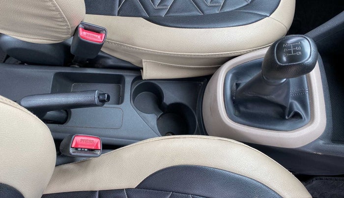 2018 Hyundai Xcent E+, Petrol, Manual, 73,536 km, Gear Lever