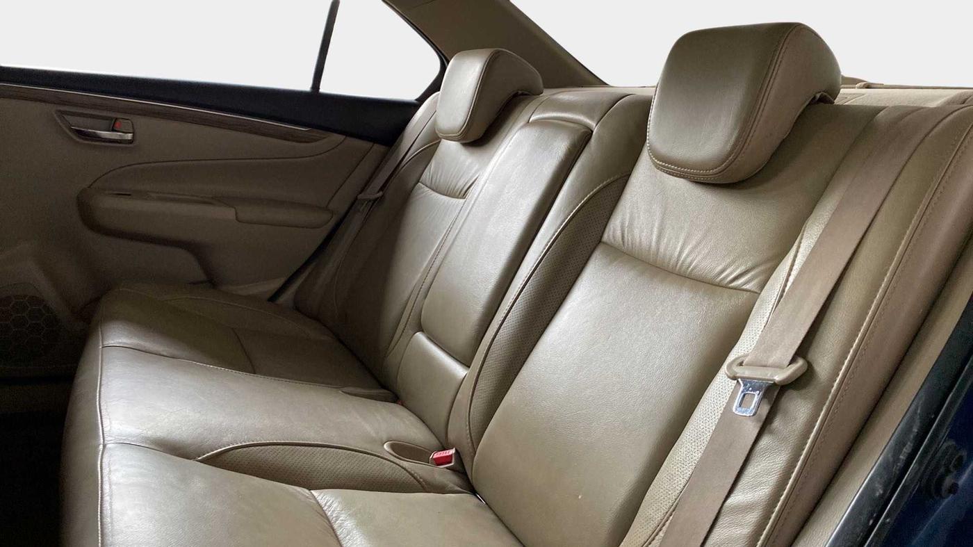 2019 Maruti Ciaz ALPHA  AT 1.5 SHVS PETROL, Petrol, Automatic, 86,706 km, Right Side Rear Door Cabin