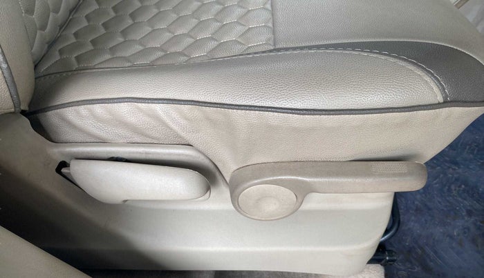 2018 Maruti Ertiga ZDI + SHVS, Diesel, Manual, 23,534 km, Driver Side Adjustment Panel