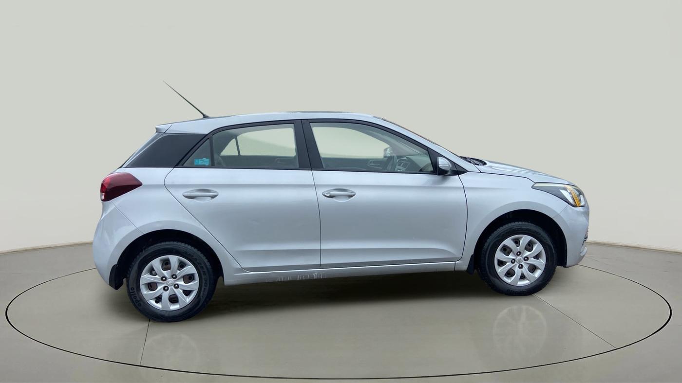 2018 Hyundai Elite i20 SPORTZ 1.2, Petrol, Manual, 38,196 km, Right Side View