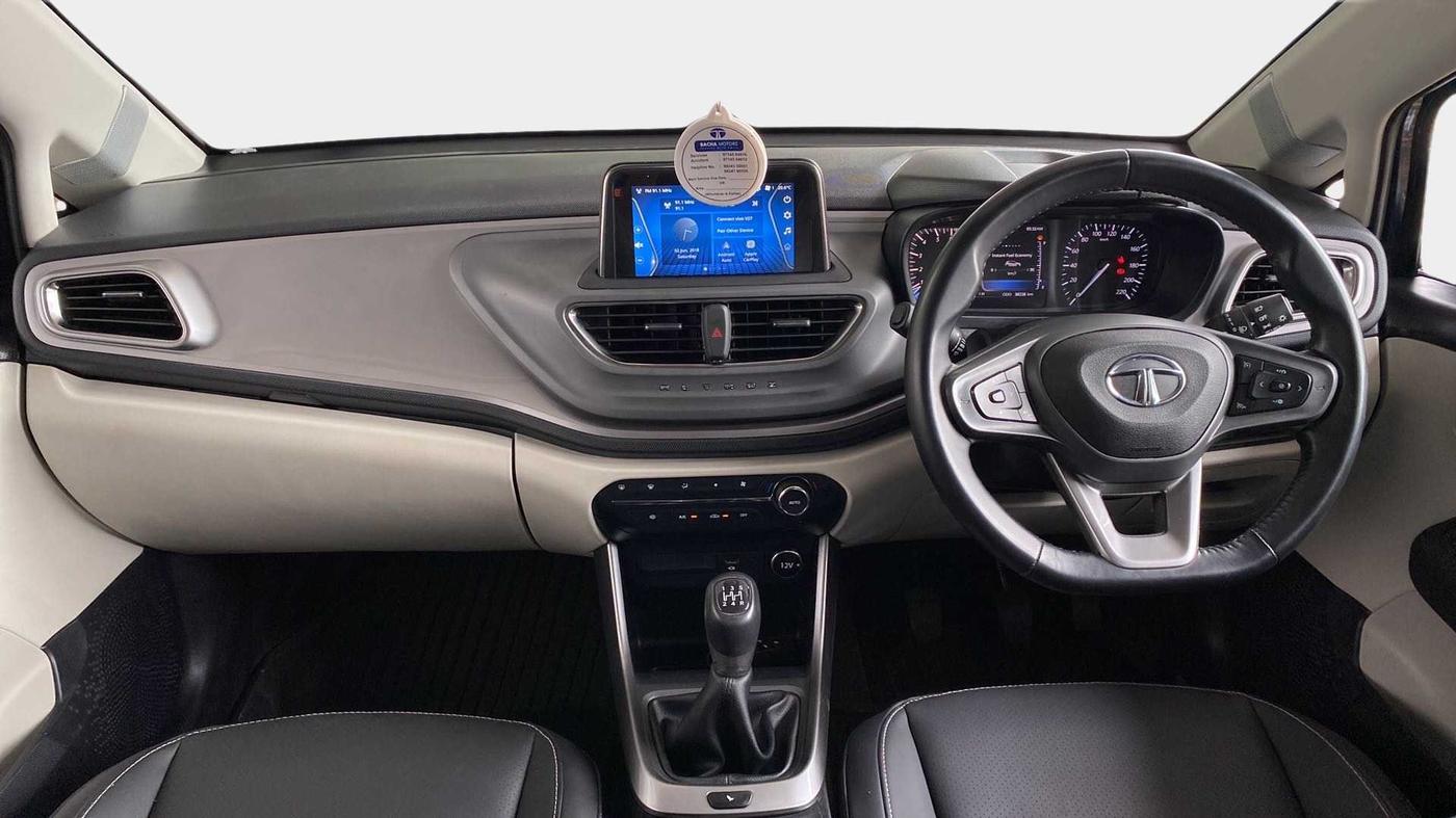 2023 Tata ALTROZ XZ PLUS DIESEL, Diesel, Manual, 38,220 km, Dashboard