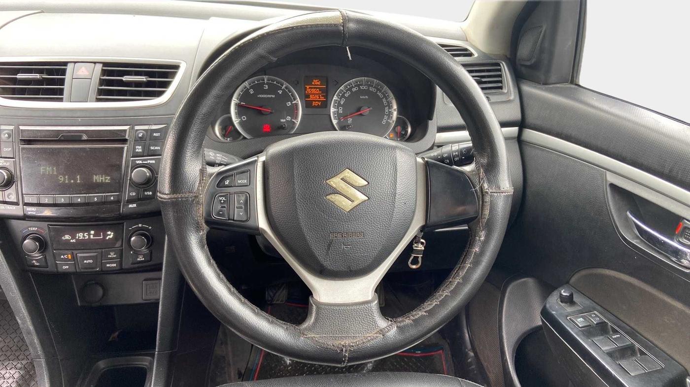 2014 Maruti Swift ZDI, Diesel, Manual, 90,245 km, Steering Wheel Close Up
