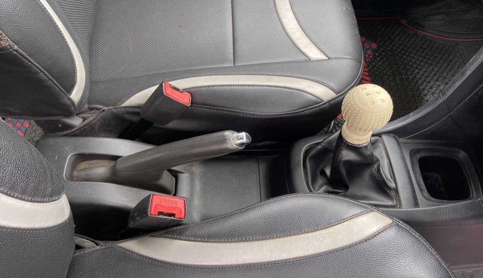 2014 Maruti Swift ZDI, Diesel, Manual, 90,245 km, Gear Lever