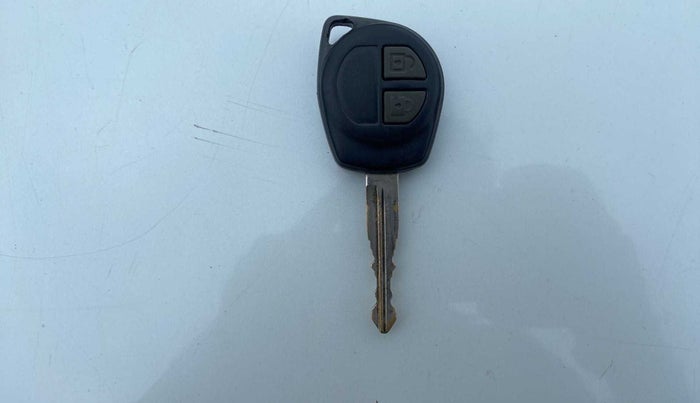 2014 Maruti Swift ZDI, Diesel, Manual, 90,245 km, Key Close Up