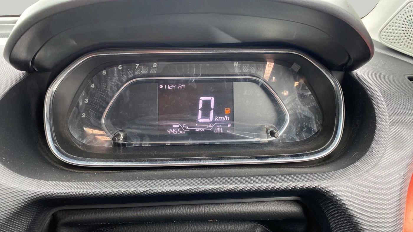2021 Tata Tiago XZ PETROL, Petrol, Manual, 4,417 km, Odometer Image