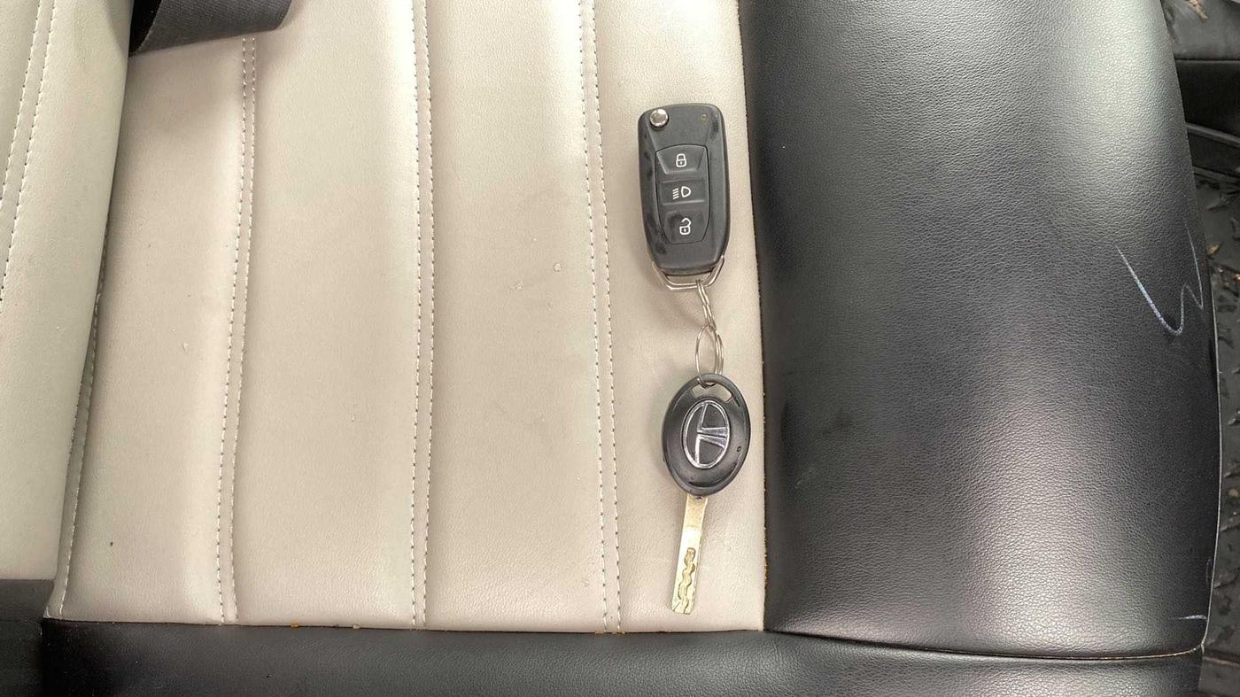 2021 Tata Tiago XZ PETROL, Petrol, Manual, 4,417 km, Key Close Up