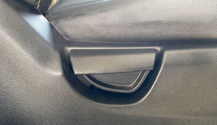 2019 Hyundai NEW SANTRO MAGNA, Petrol, Manual, 12,463 km, Driver Side Adjustment Panel