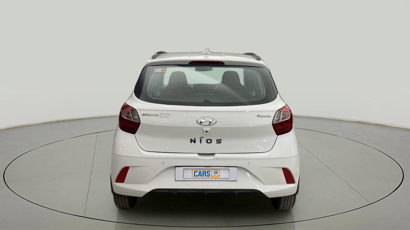 2022 Hyundai GRAND I10 NIOS SPORTZ 1.2 KAPPA VTVT, Petrol, Manual, 15,665 km, Back/Rear