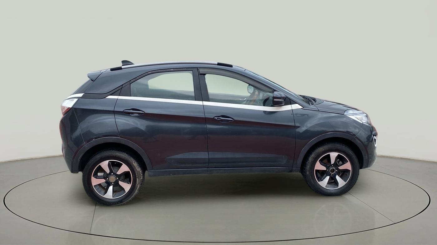 2018 Tata NEXON XZ PLUS PETROL, Petrol, Manual, 28,088 km, Right Side View