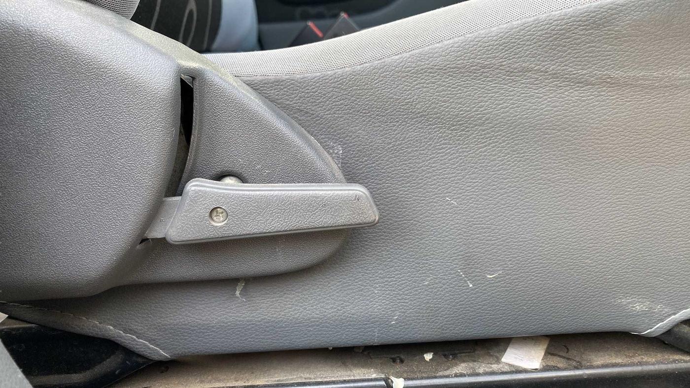 2015 Maruti Alto 800 LXI, Petrol, Manual, 31,450 km, Driver Side Adjustment Panel