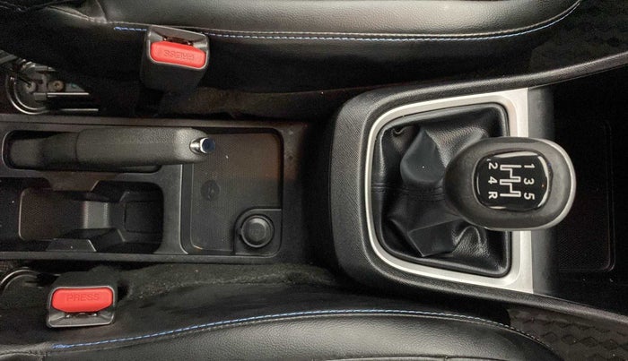 2022 Tata PUNCH CREATIVE  1.2 RTN DUAL TONE, Petrol, Manual, 20,354 km, Gear Lever