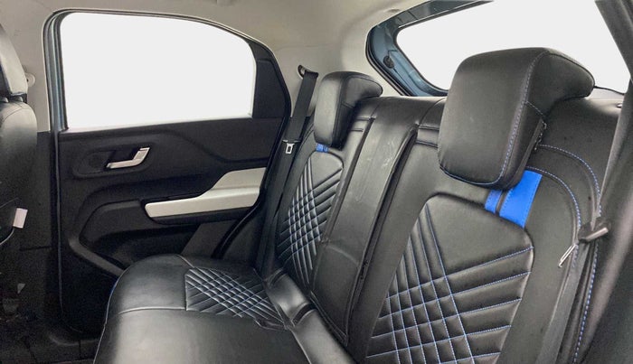 2022 Tata PUNCH CREATIVE  1.2 RTN DUAL TONE, Petrol, Manual, 20,354 km, Right Side Rear Door Cabin