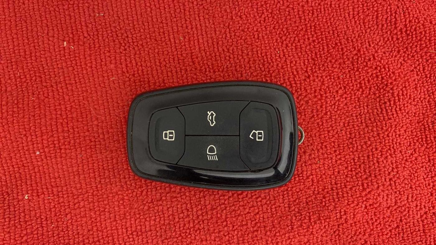 2022 Tata PUNCH CREATIVE  1.2 RTN DUAL TONE, Petrol, Manual, 20,354 km, Key Close Up