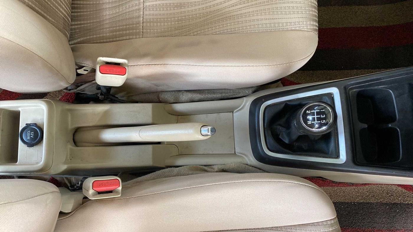 2020 Maruti Dzire VXI, Petrol, Manual, 66,365 km, Gear Lever