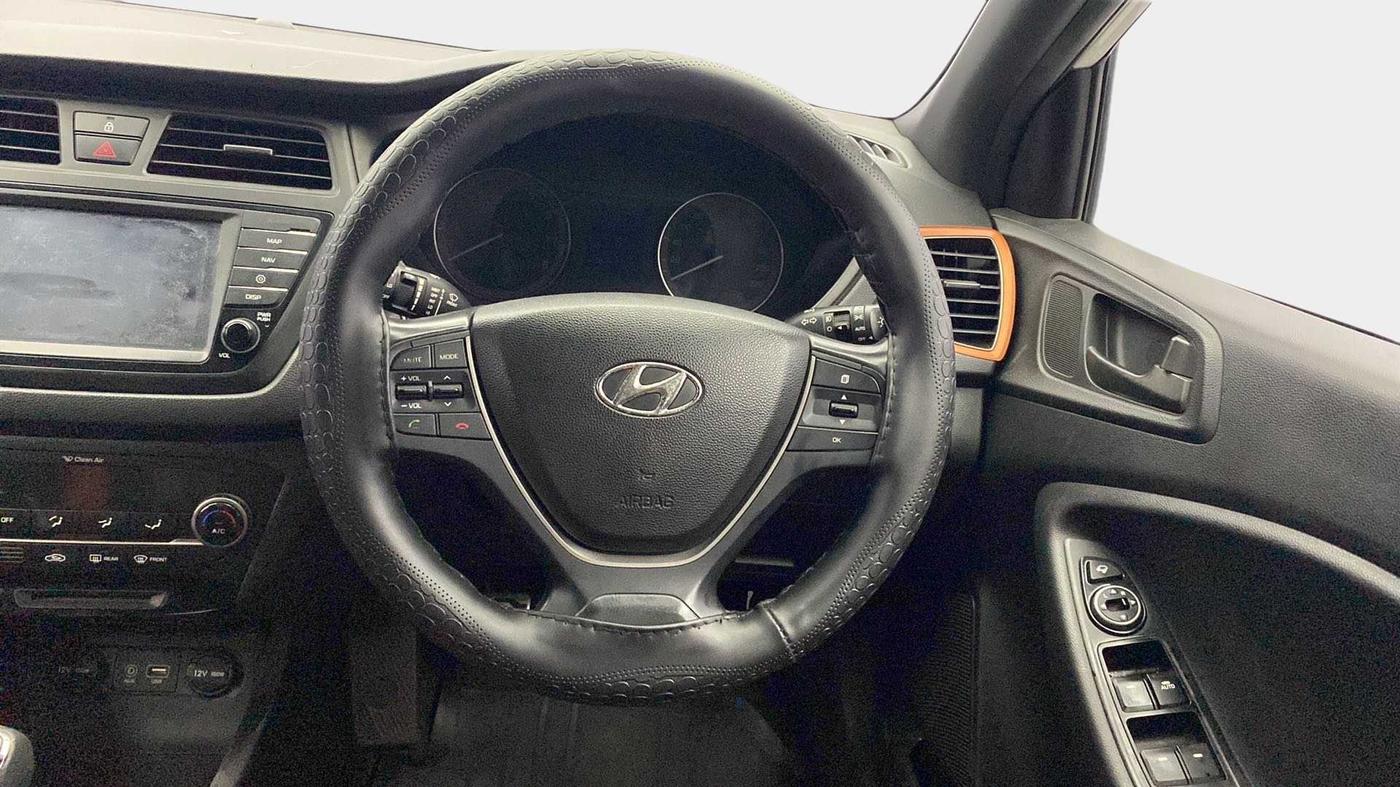 2015 Hyundai i20 Active 1.2 SX, Petrol, Manual, 59,494 km, Steering Wheel Close Up