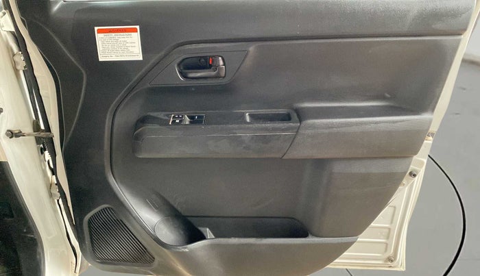 2020 Maruti New Wagon-R LXI CNG 1.0, CNG, Manual, 29,795 km, Driver Side Door Panels Control