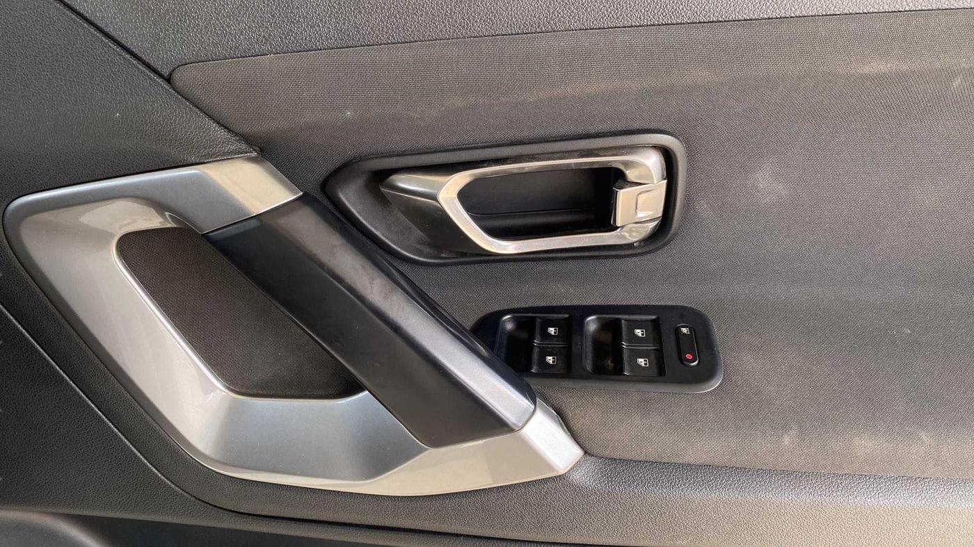 2019 Tata Harrier XT 2.0L KRYOTEC, Diesel, Manual, 36,188 km, Driver Side Door Panels Control
