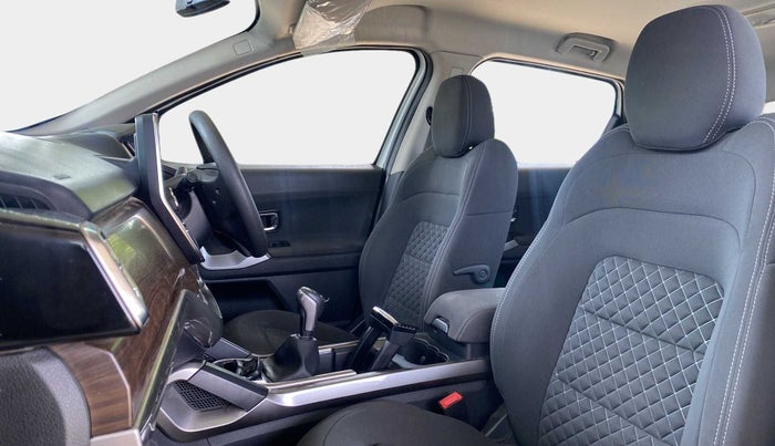 2019 Tata Harrier XT 2.0L KRYOTEC, Diesel, Manual, 36,188 km, Right Side Front Door Cabin