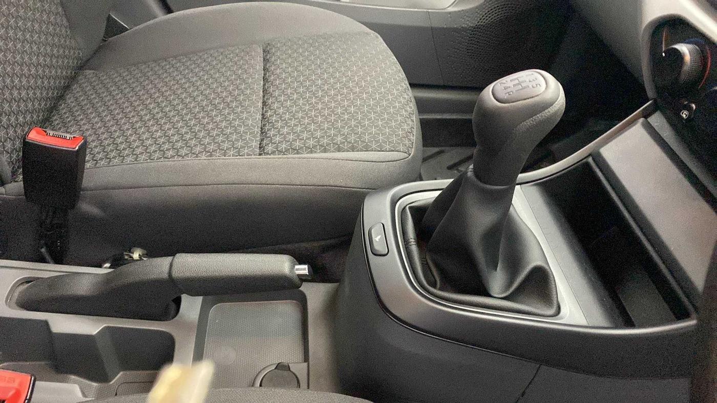 2021 Tata ALTROZ XE PETROL, Petrol, Manual, 9,970 km, Gear Lever