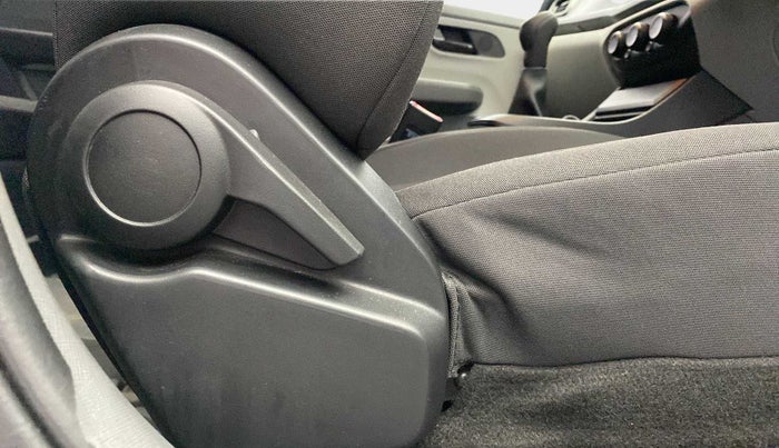 2021 Tata ALTROZ XE PETROL, Petrol, Manual, 9,970 km, Driver Side Adjustment Panel