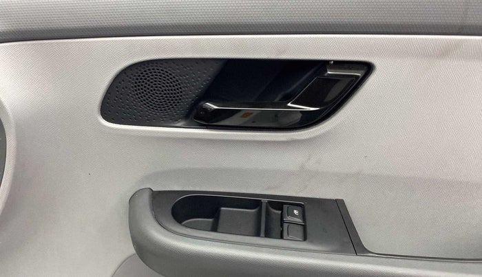 2021 Tata ALTROZ XE PETROL, Petrol, Manual, 9,970 km, Driver Side Door Panels Control