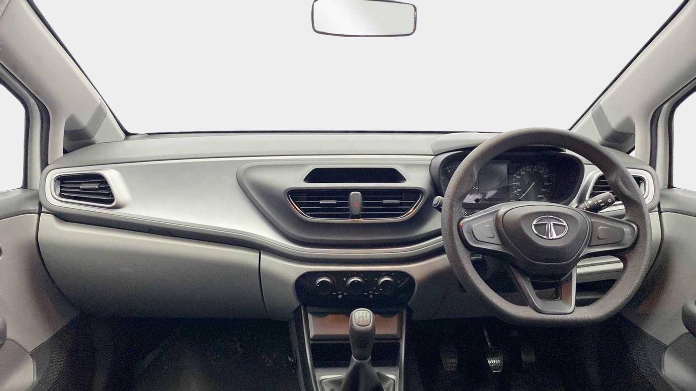 2021 Tata ALTROZ XE PETROL, Petrol, Manual, 9,970 km, Dashboard