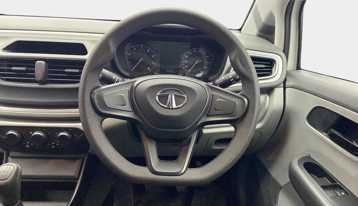 2021 Tata ALTROZ XE PETROL, Petrol, Manual, 9,970 km, Steering Wheel Close Up
