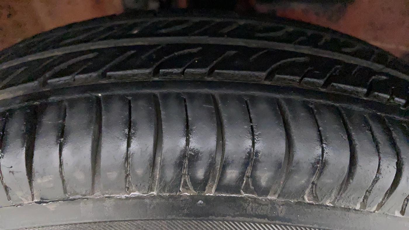 2012 Maruti Wagon R 1.0 LXI CNG, CNG, Manual, 54,247 km, Right Front Tyre Tread