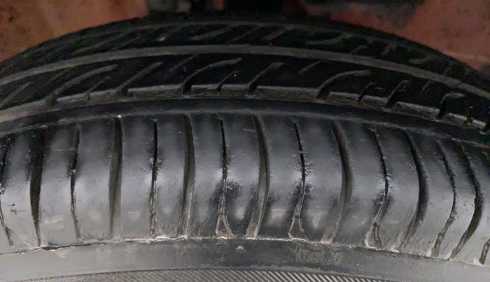 2012 Maruti Wagon R 1.0 LXI CNG, CNG, Manual, 54,247 km, Right Front Tyre Tread