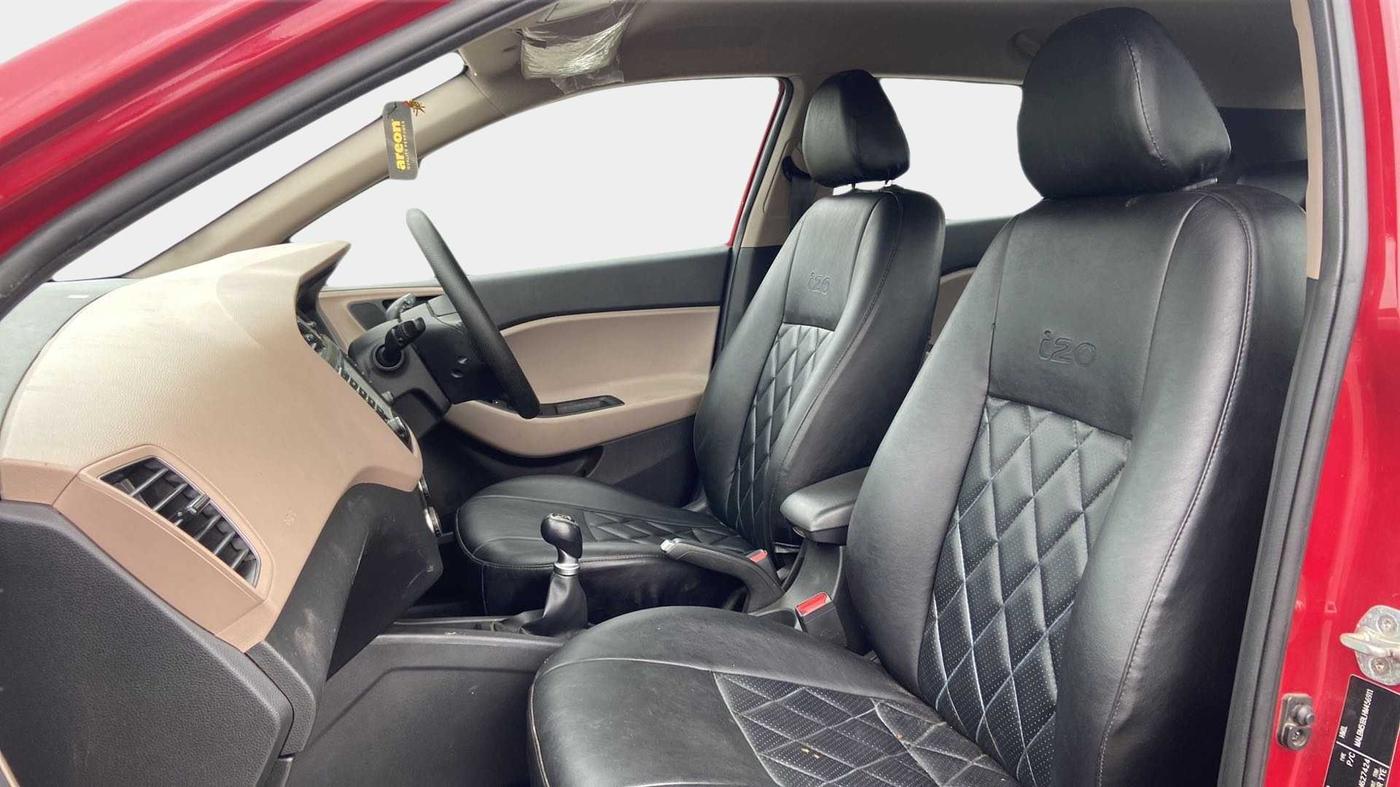 2017 Hyundai Elite i20 ASTA 1.2 (O), CNG, Manual, 57,777 km, Right Side Front Door Cabin