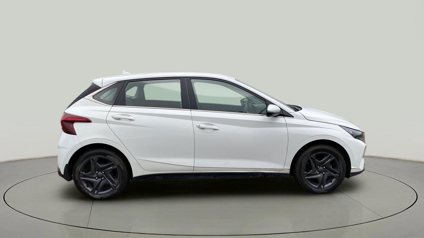 2021 Hyundai NEW I20 SPORTZ 1.2 MT, Petrol, Manual, 52,370 km, Right Side View