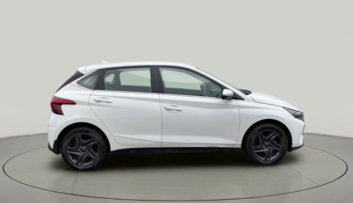 2021 Hyundai NEW I20 SPORTZ 1.2 MT, Petrol, Manual, 52,370 km, Right Side View