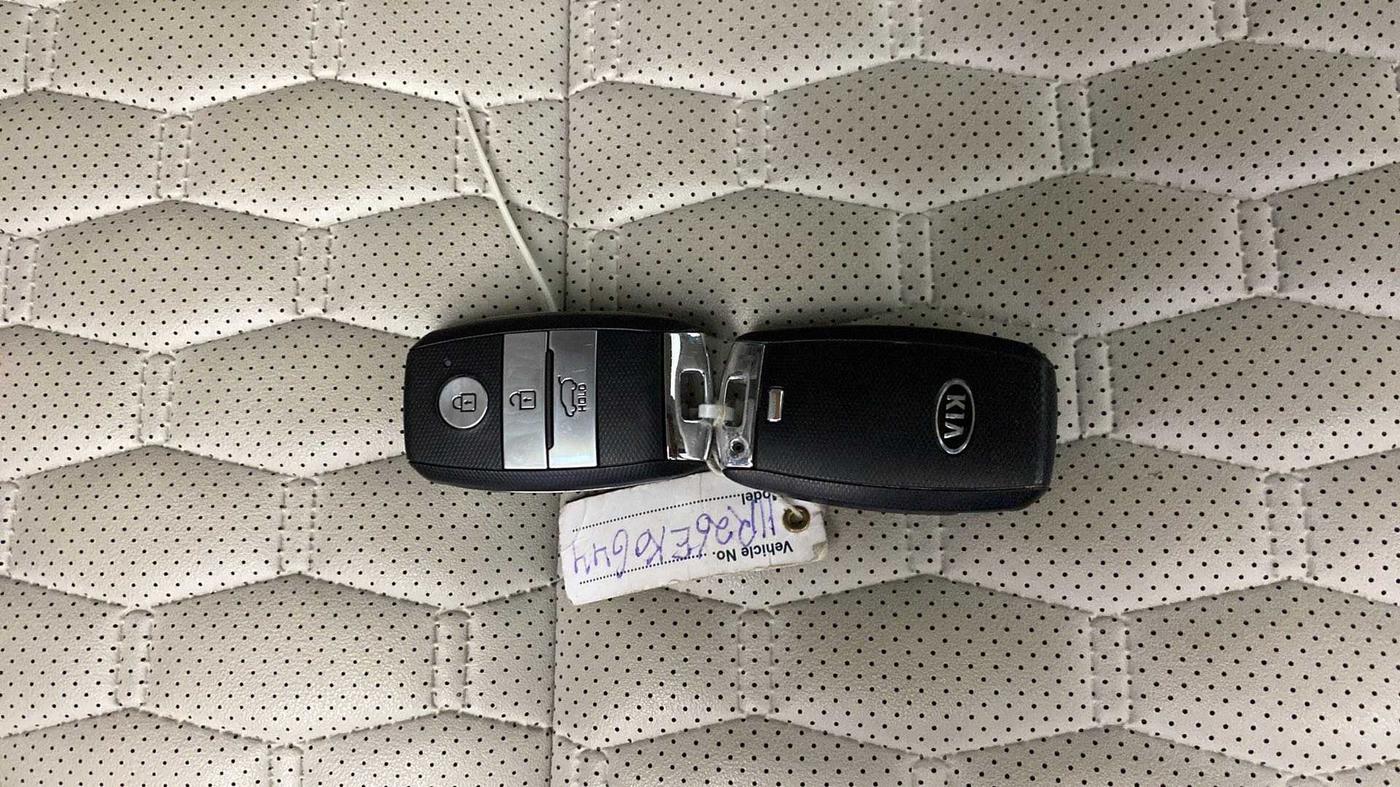 2020 KIA SELTOS HTX 1.5 PETROL, Petrol, Manual, 50,585 km, Key Close Up