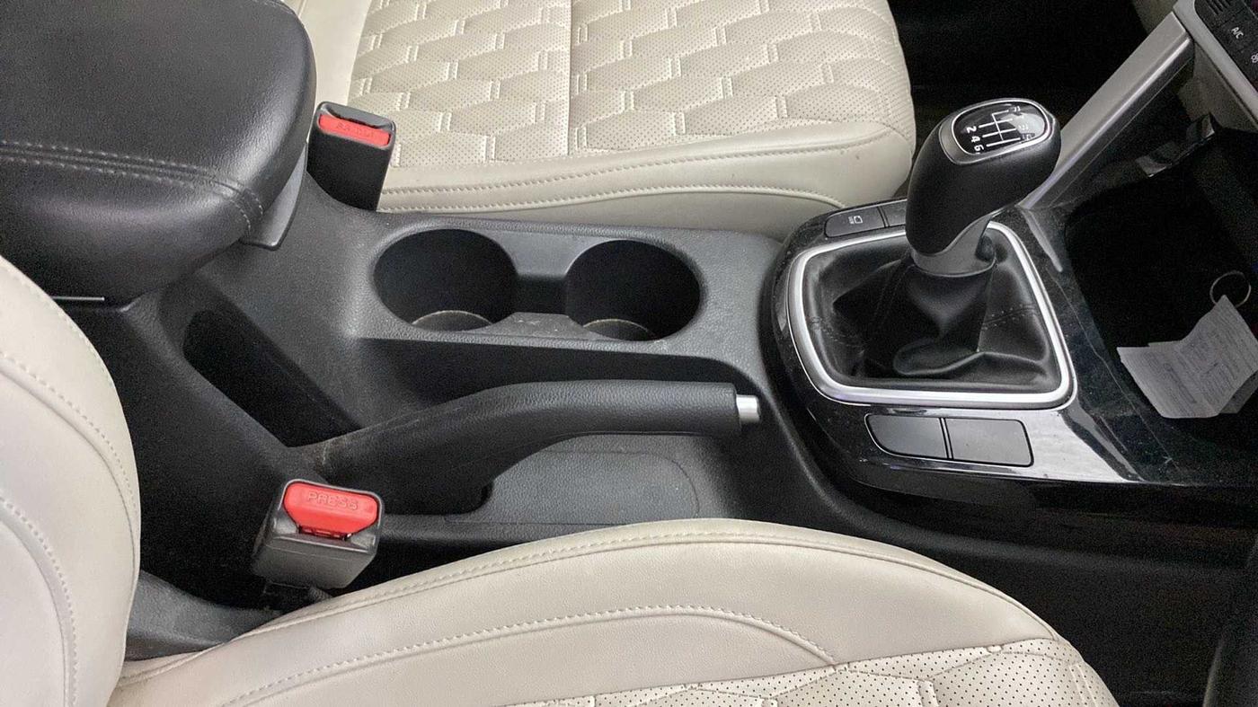 2020 KIA SELTOS HTX 1.5 PETROL, Petrol, Manual, 50,585 km, Gear Lever