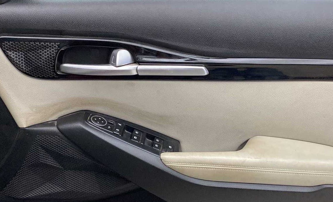2020 KIA SELTOS HTX 1.5 PETROL, Petrol, Manual, 50,585 km, Driver Side Door Panels Control