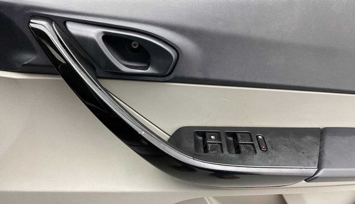 2019 Tata Tiago XZ PETROL, Petrol, Manual, 65,331 km, Driver Side Door Panels Control